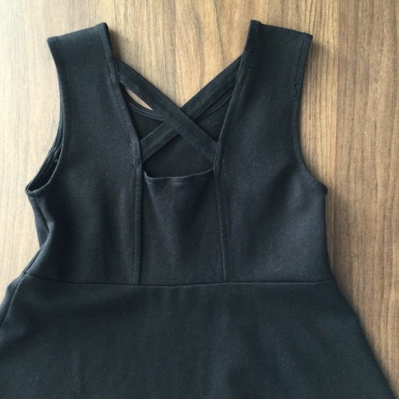 Sleeveless Knee-Length Dress - Girls Size 6: Ideal for the holidays! - Picture 4 of 5